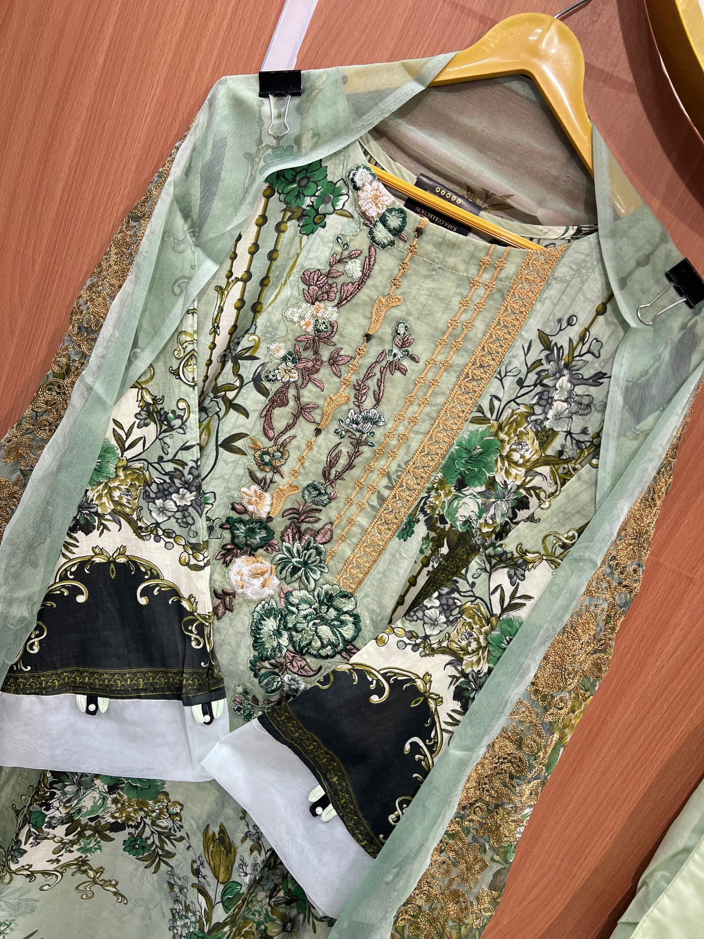 Pakistani patch work suit 2542