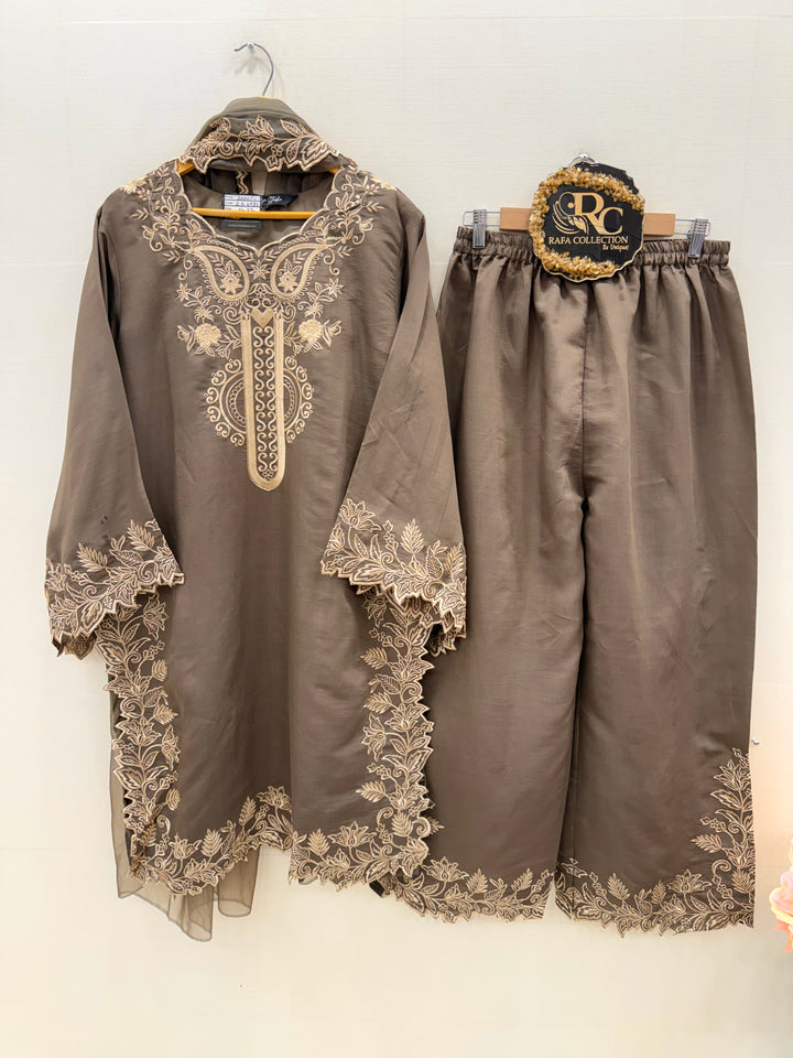 Pakistani cutwork suits 2982