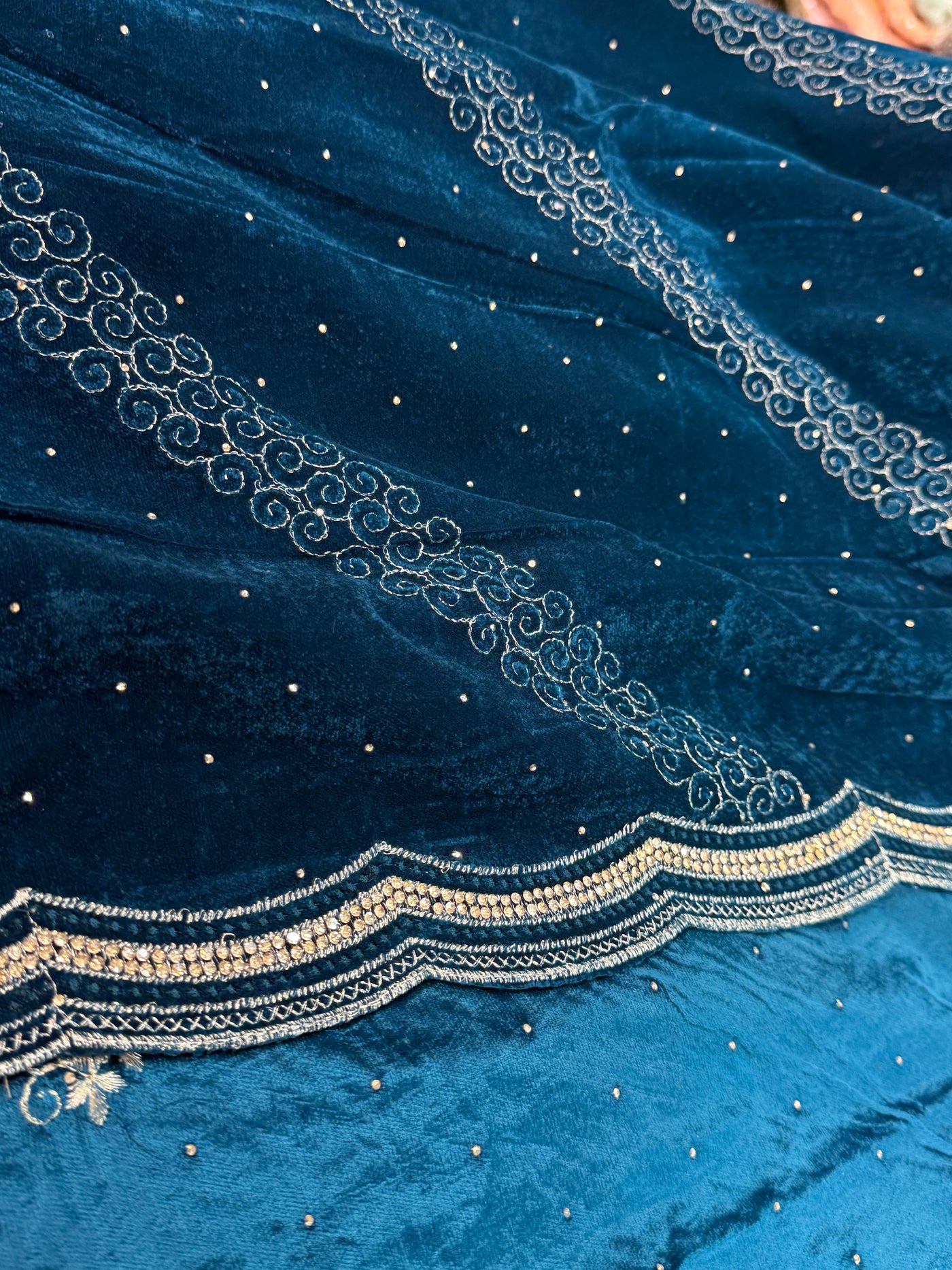 Velvet Embroidered Suit 16533