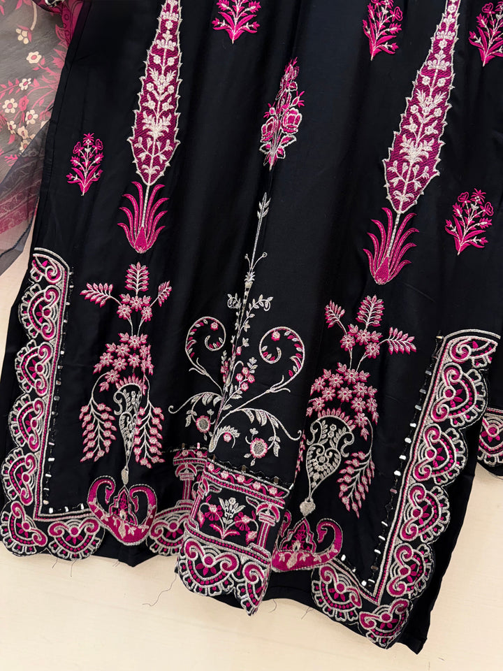 Pakistani long kaftans