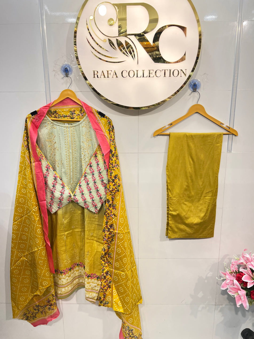 Cotton Embroidered suits 115412