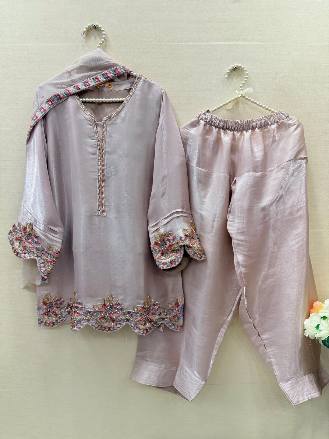 Pakistani Farshi suits 2903