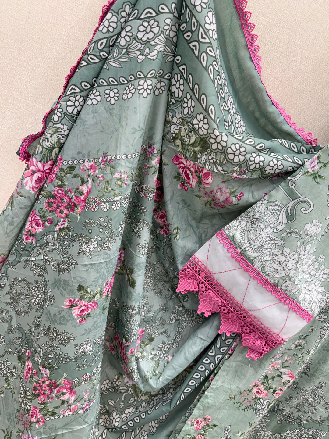 Pakistani patch work suit 5006