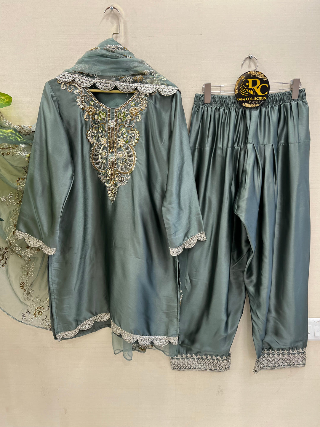 Pakistani Farshi Salwar suits