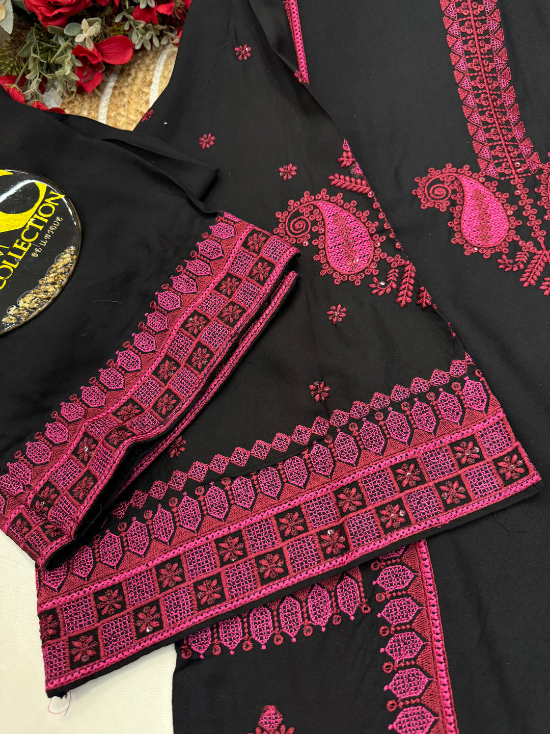 Pakistani embroided suits 3118