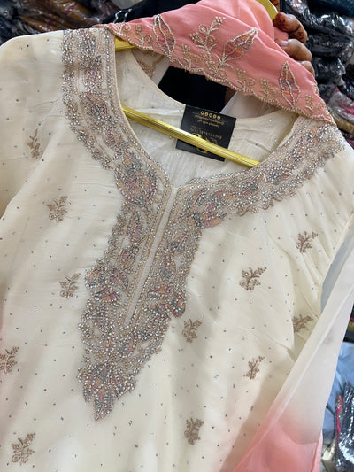 Pakistani party wear suits 17391