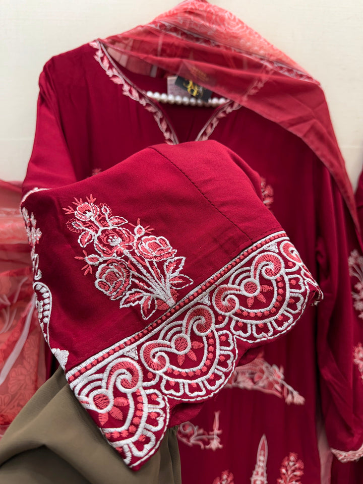 Pakistani long kaftans