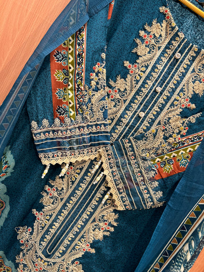 Traditional Pakistani Wear 2727