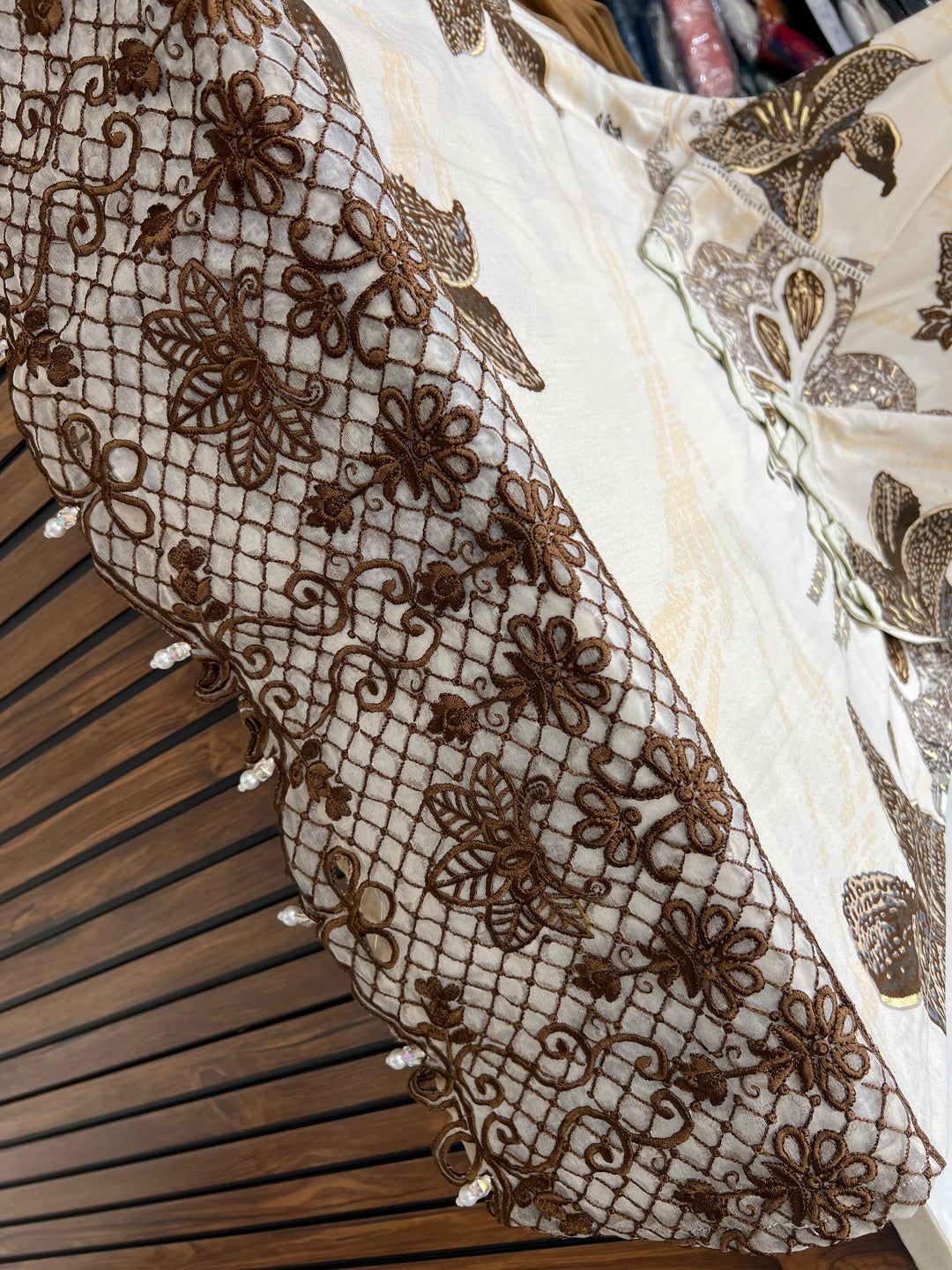 Pakistani cutwork suits 3136