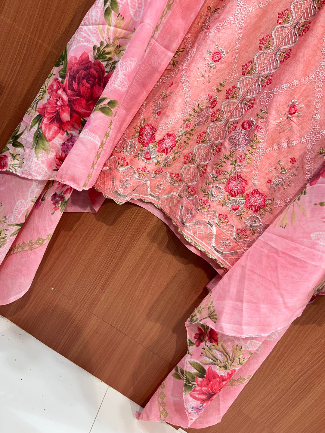 Farshi Pakistani suits 2553