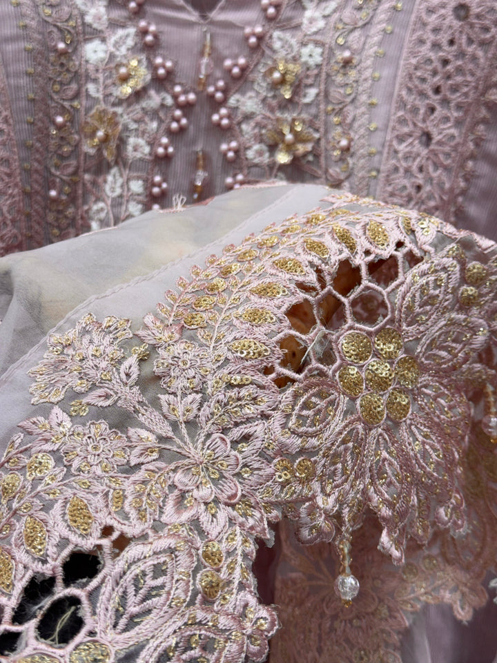 Premium cutwork suit 7014