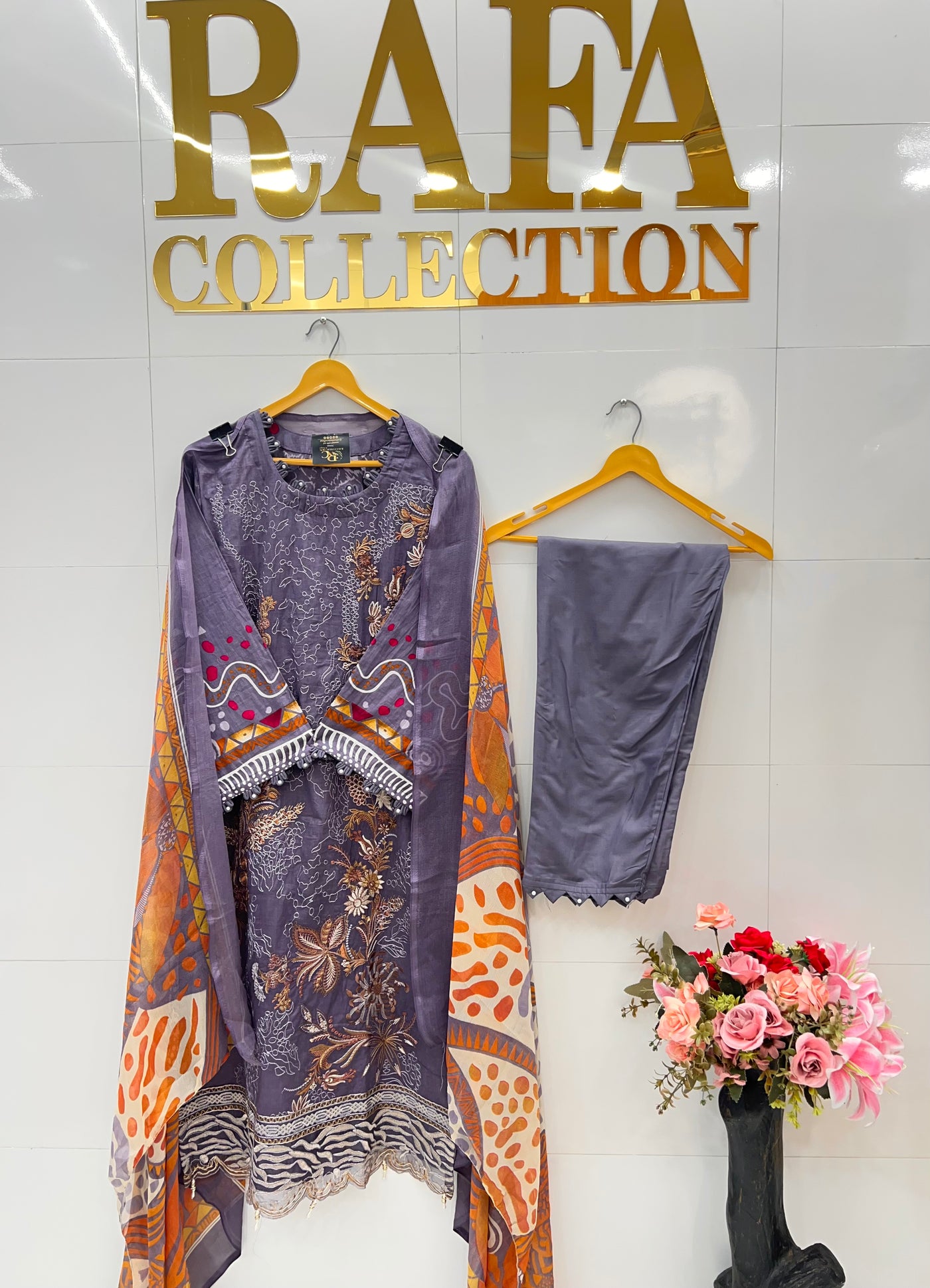 Ready-to-Wear Suits 2575