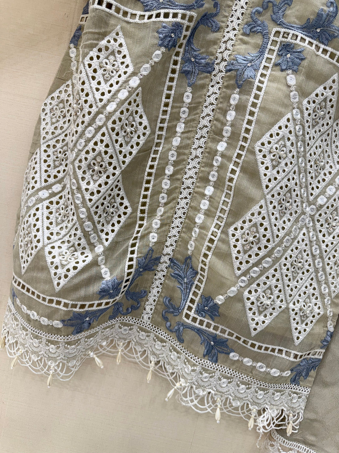 OOTD ROYAL HANDWORK EDIT ✨