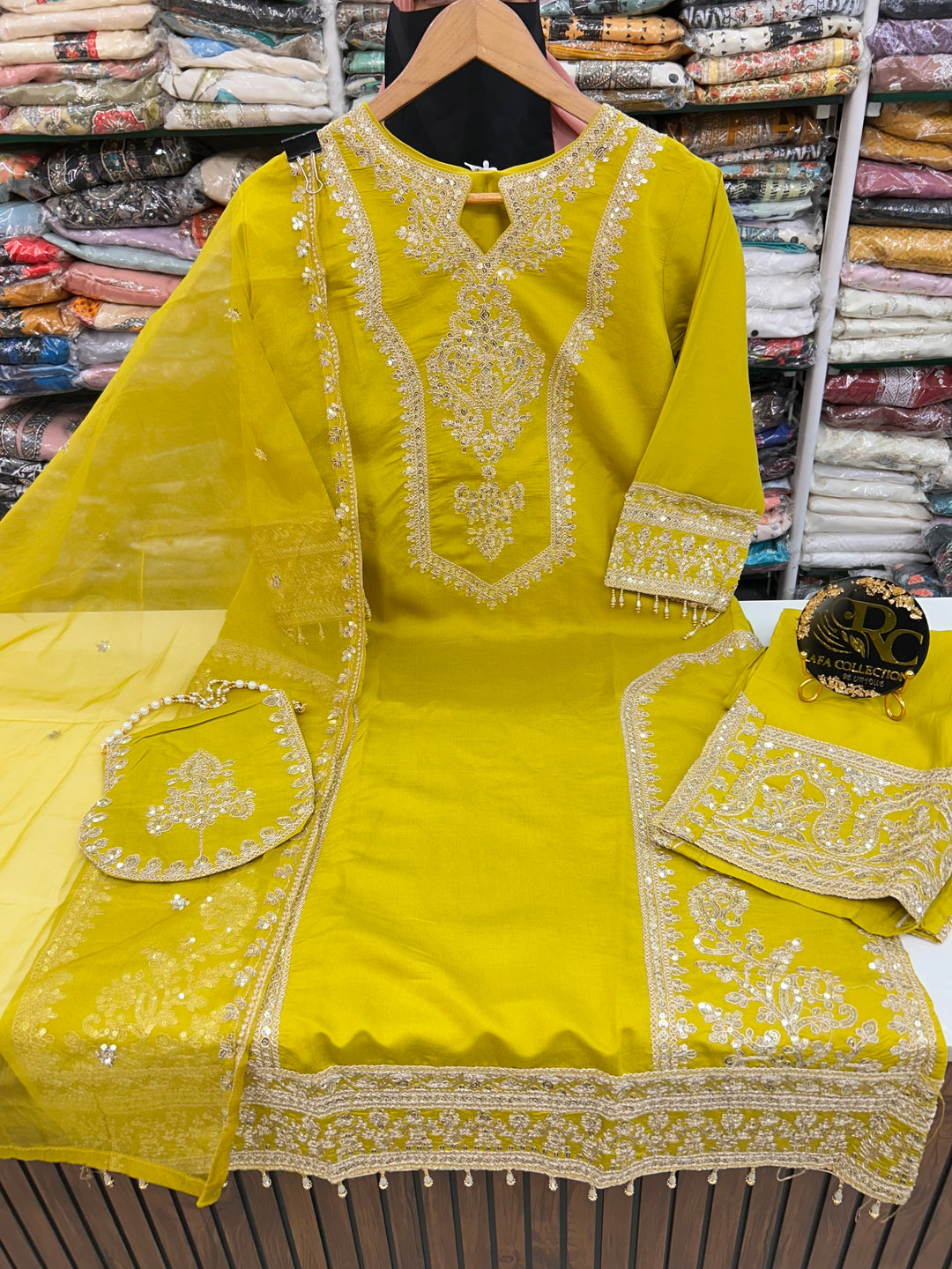 Party wear suits 1613