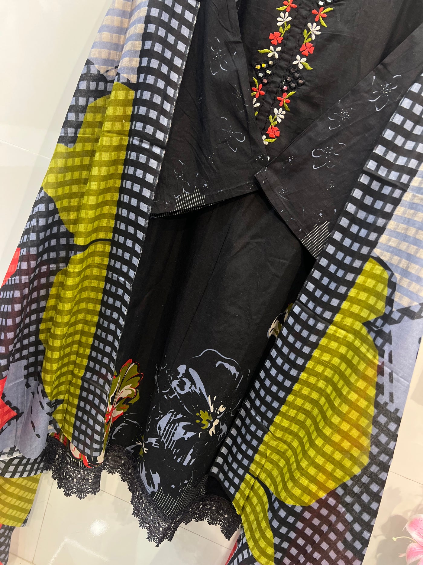 Pakistani suits 2612