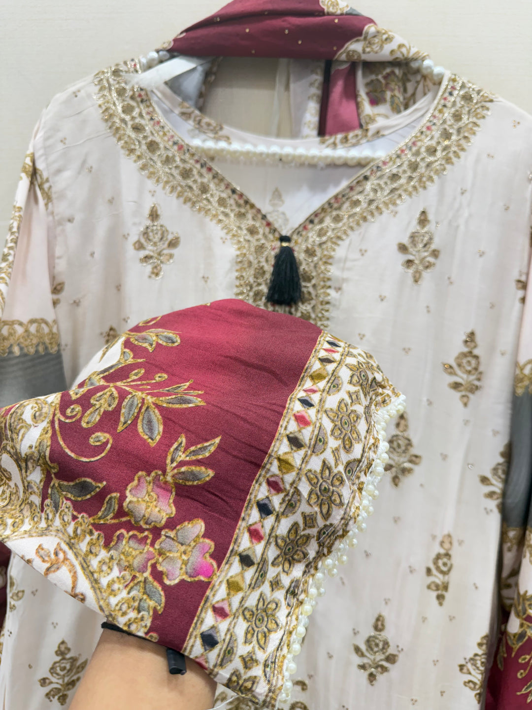 Muslin’s embroidered suits