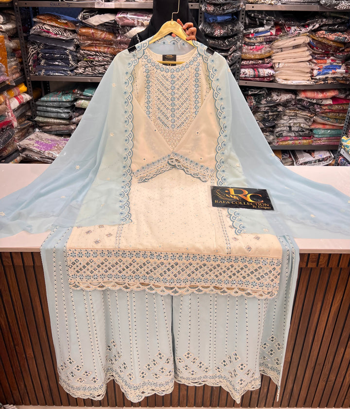 Pakistani party wear suits 17392