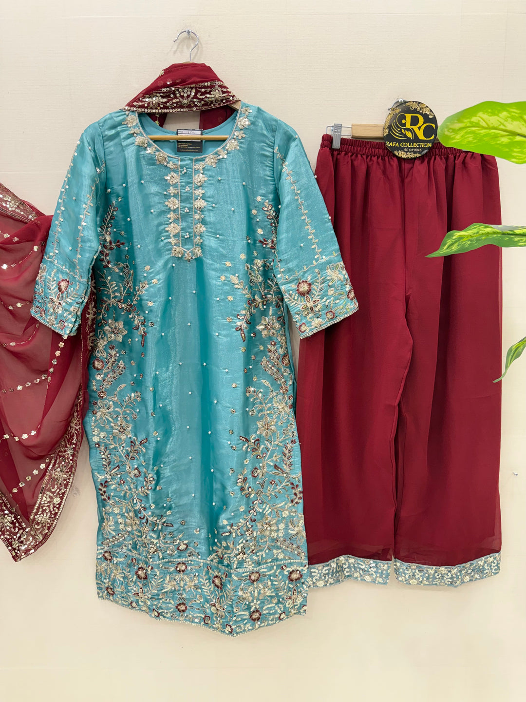Pakistani pearl work suits 3002