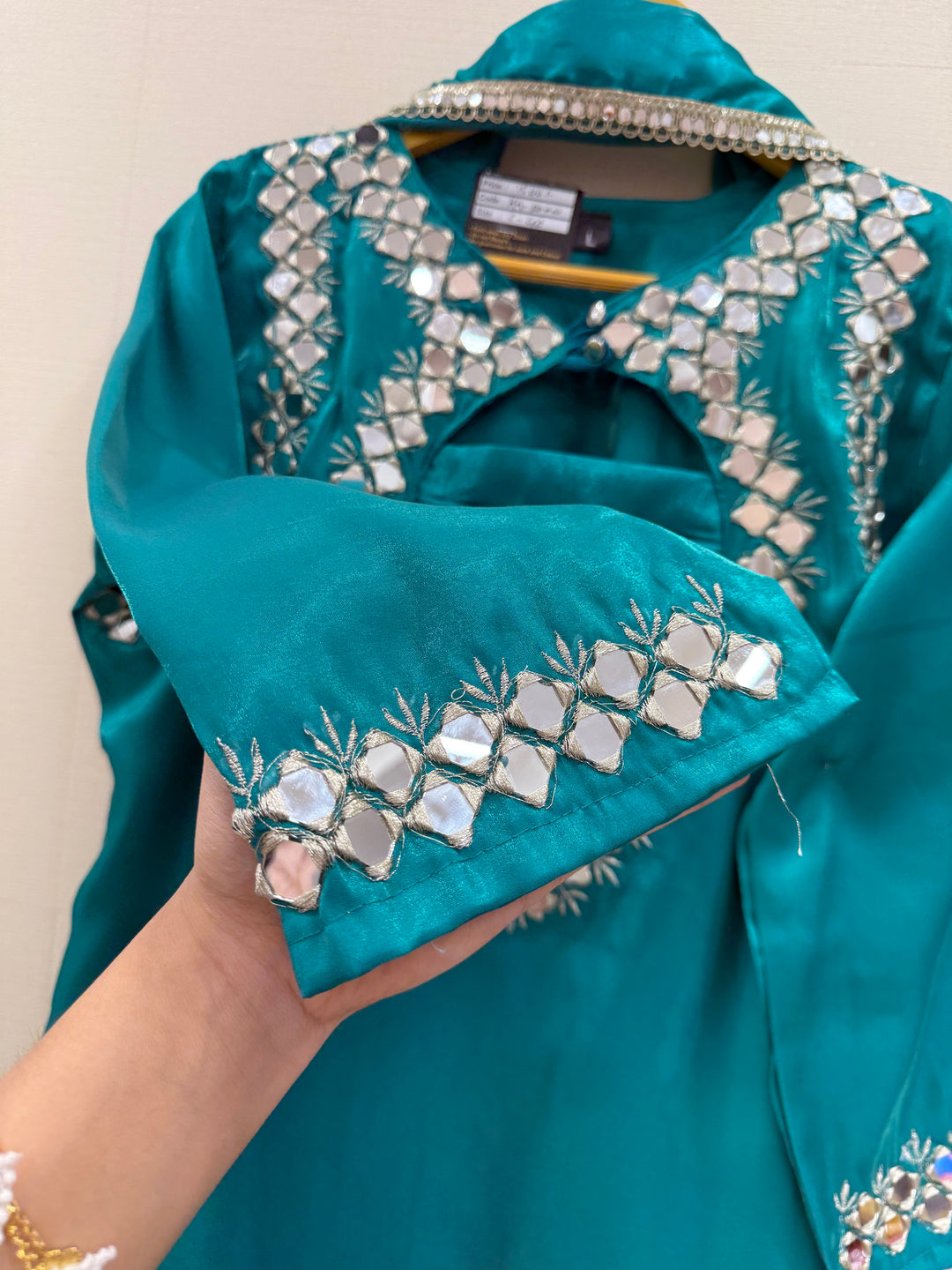 Shimmer viral mirror suits 5000