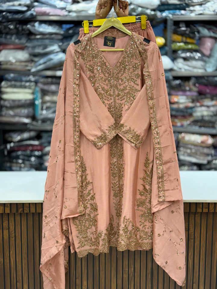 Sale Pakistani Suits