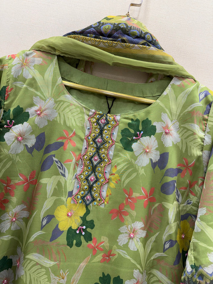 Pakistani Farshi salwar suits