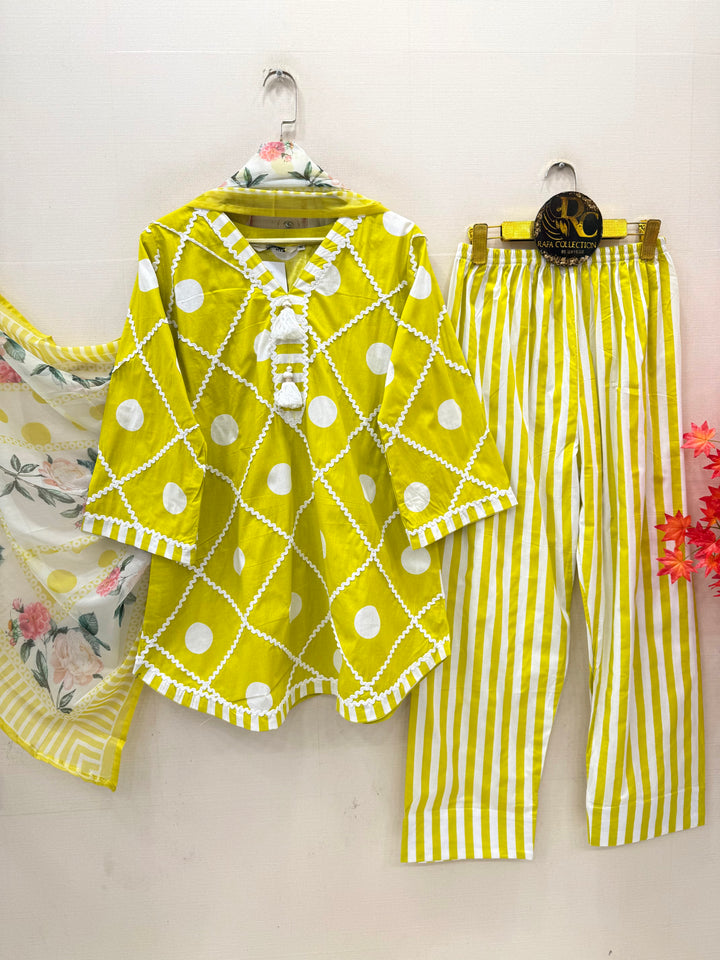 polka dot Pakistani Farshi suits