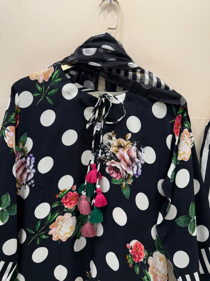 polka dot Pakistani Farshi suits