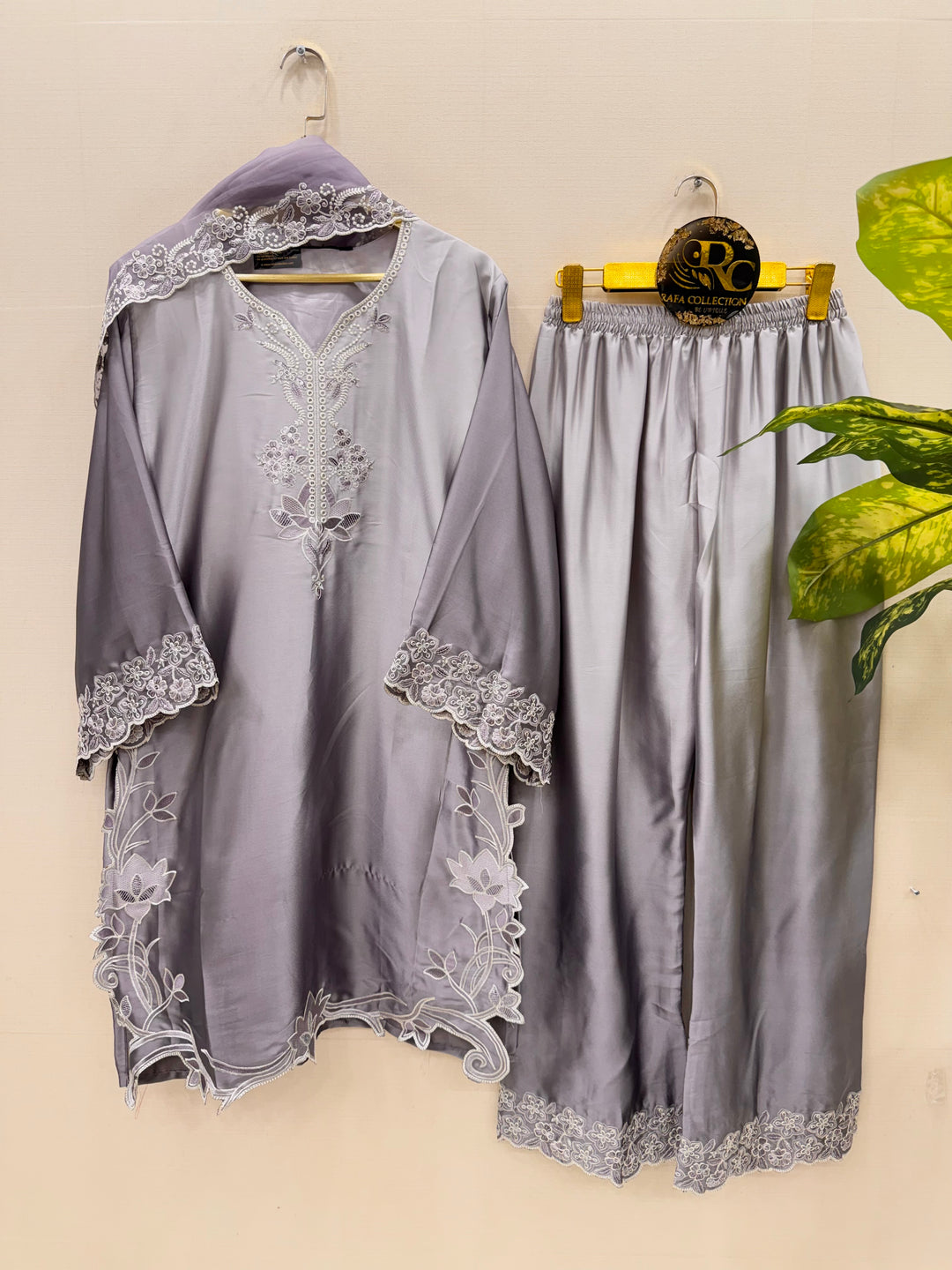 Pakistani Embroidered suits 2997