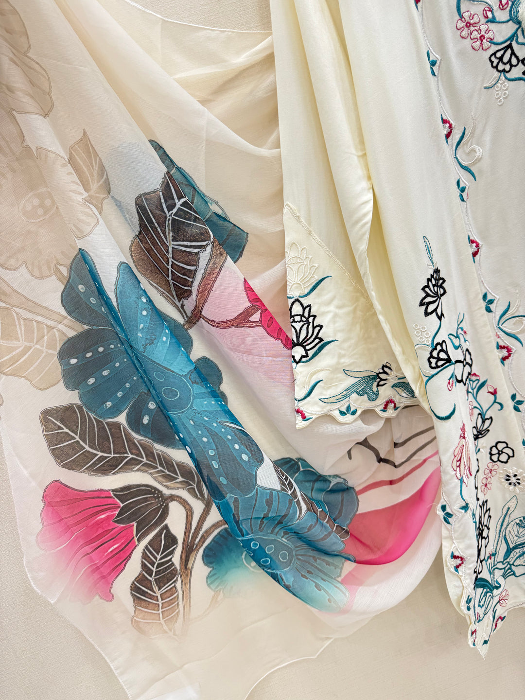 Embroidered Farshi suits 2951