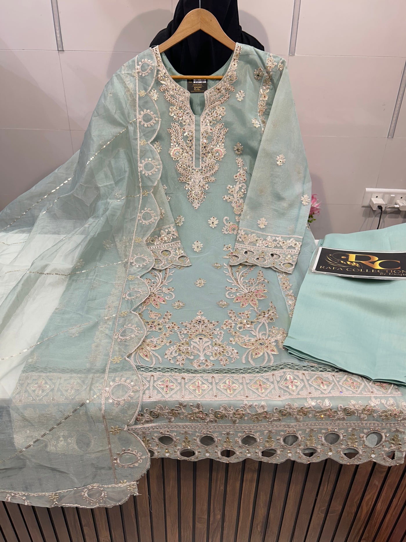 Pakistani Organza Suit 1811