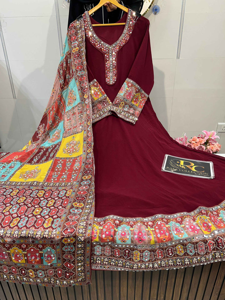 Mahenoor Gown Set 1955