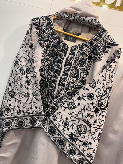 RC’s Luxe Designer Wear
 2664