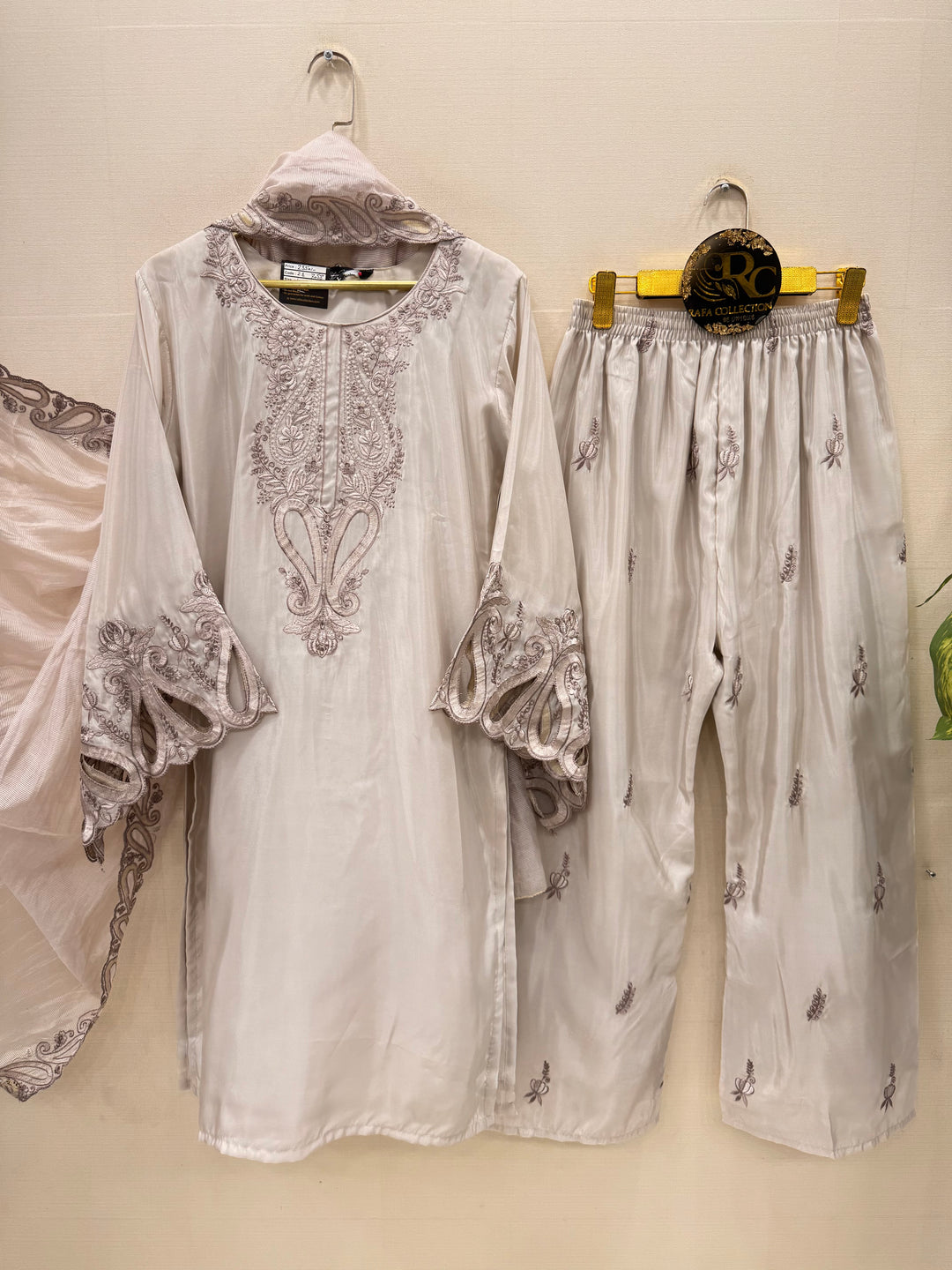 Pakistani Formals suits