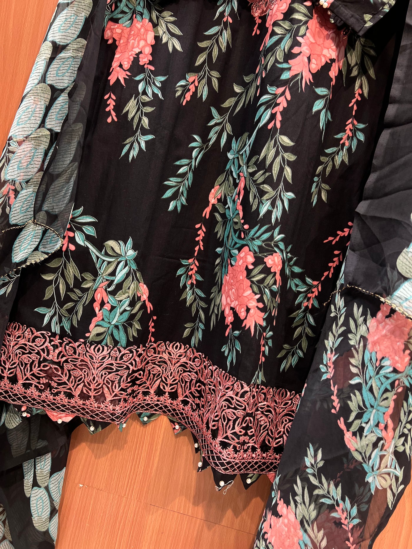 Pakistani patchwork suits2611