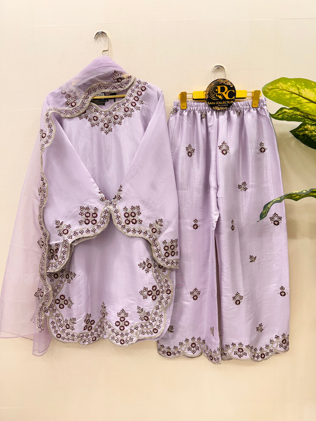 Pakistani Formal suits 2950