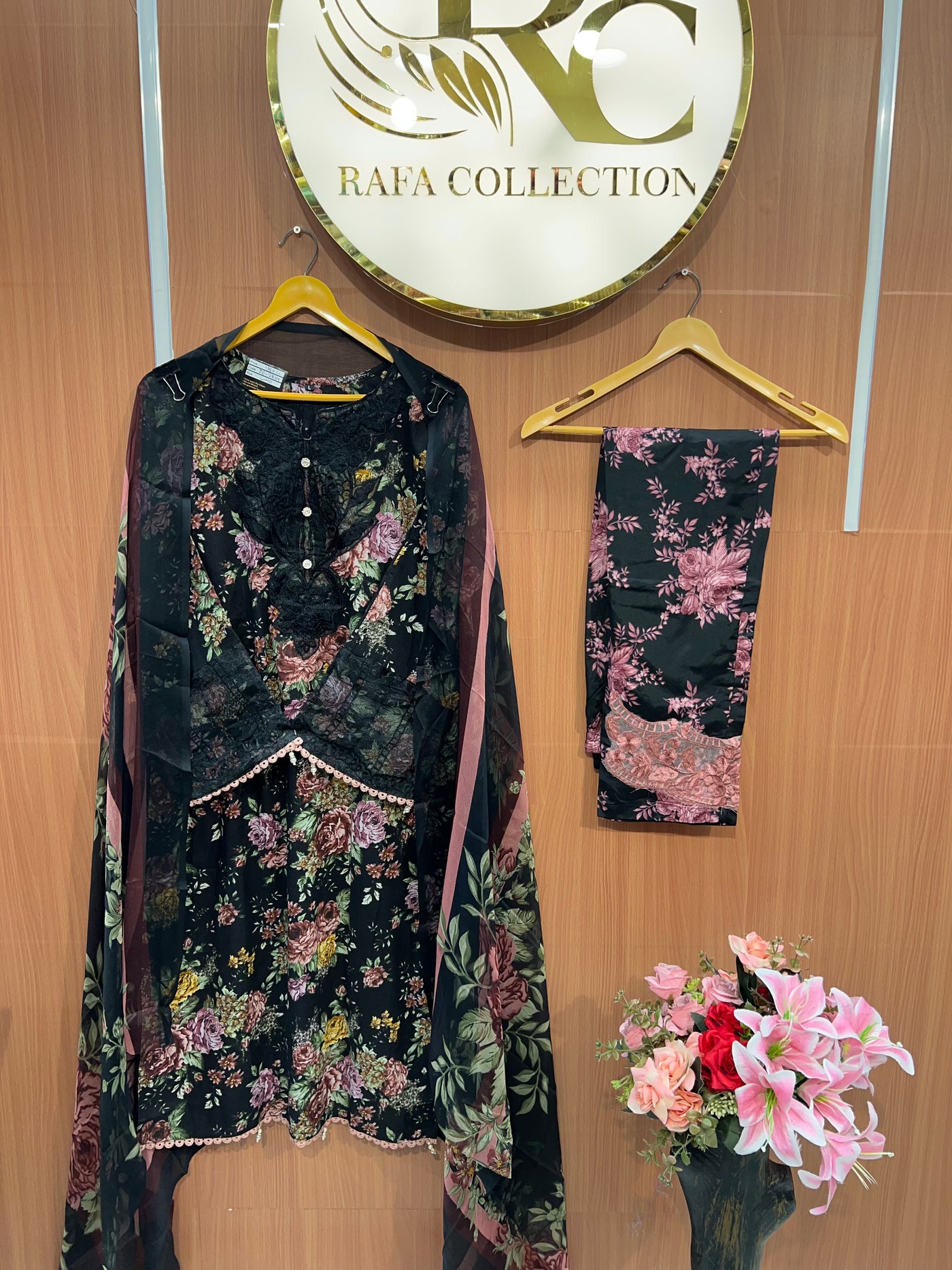 Pakistani formals 2724