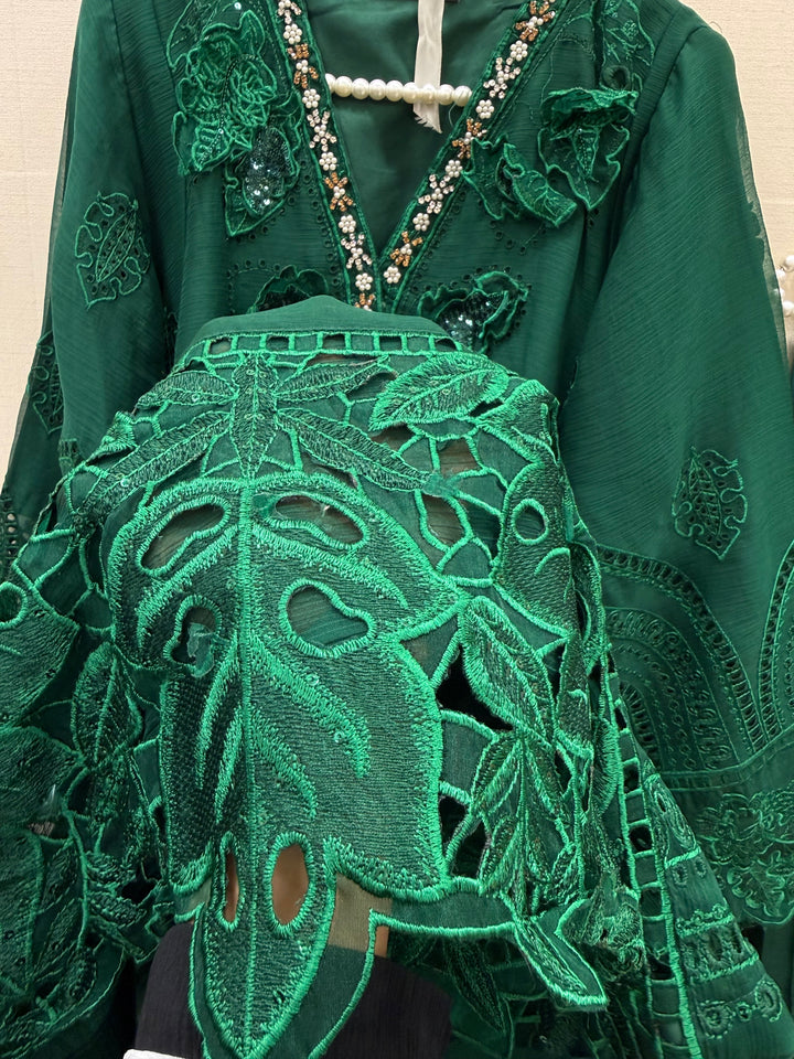 Embroidered suits 2959