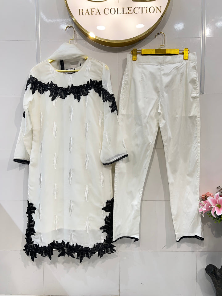 Pakistani formals 2268