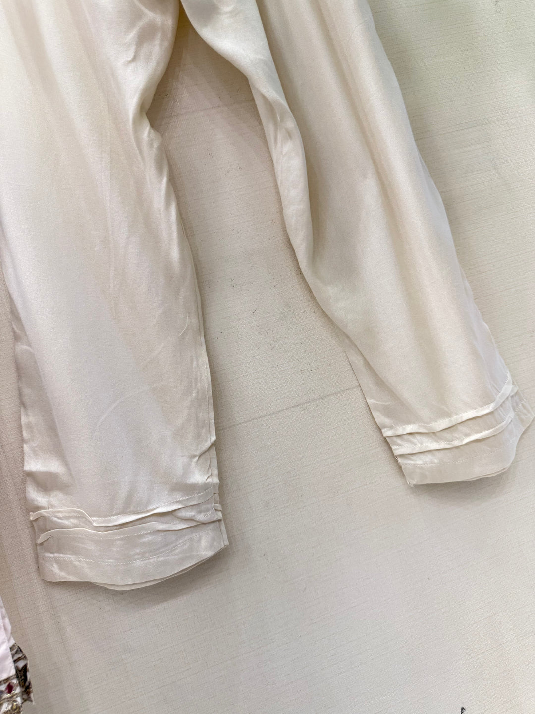 Muslin’s embroidered suits