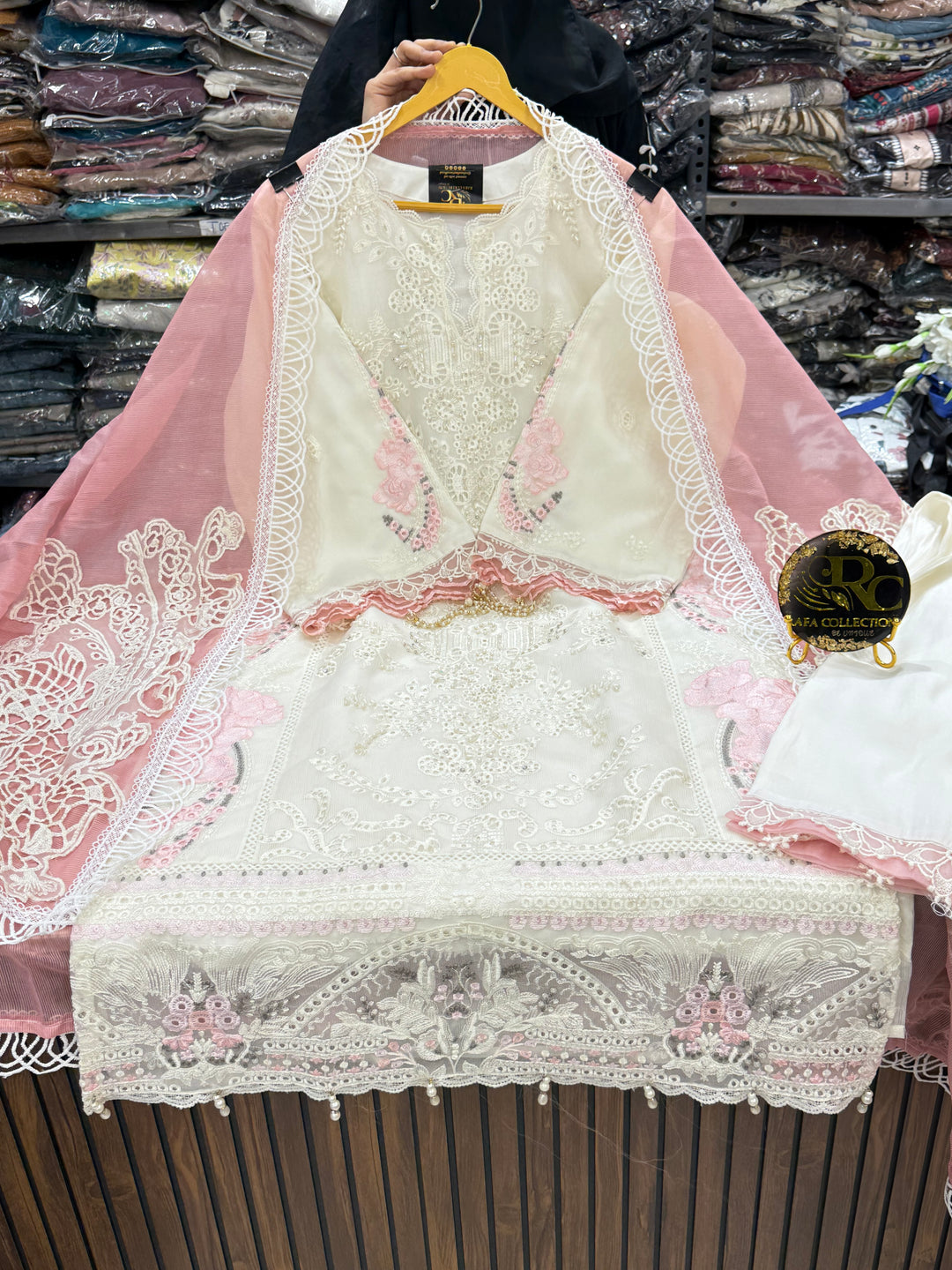 Premium cutwork suit 2803