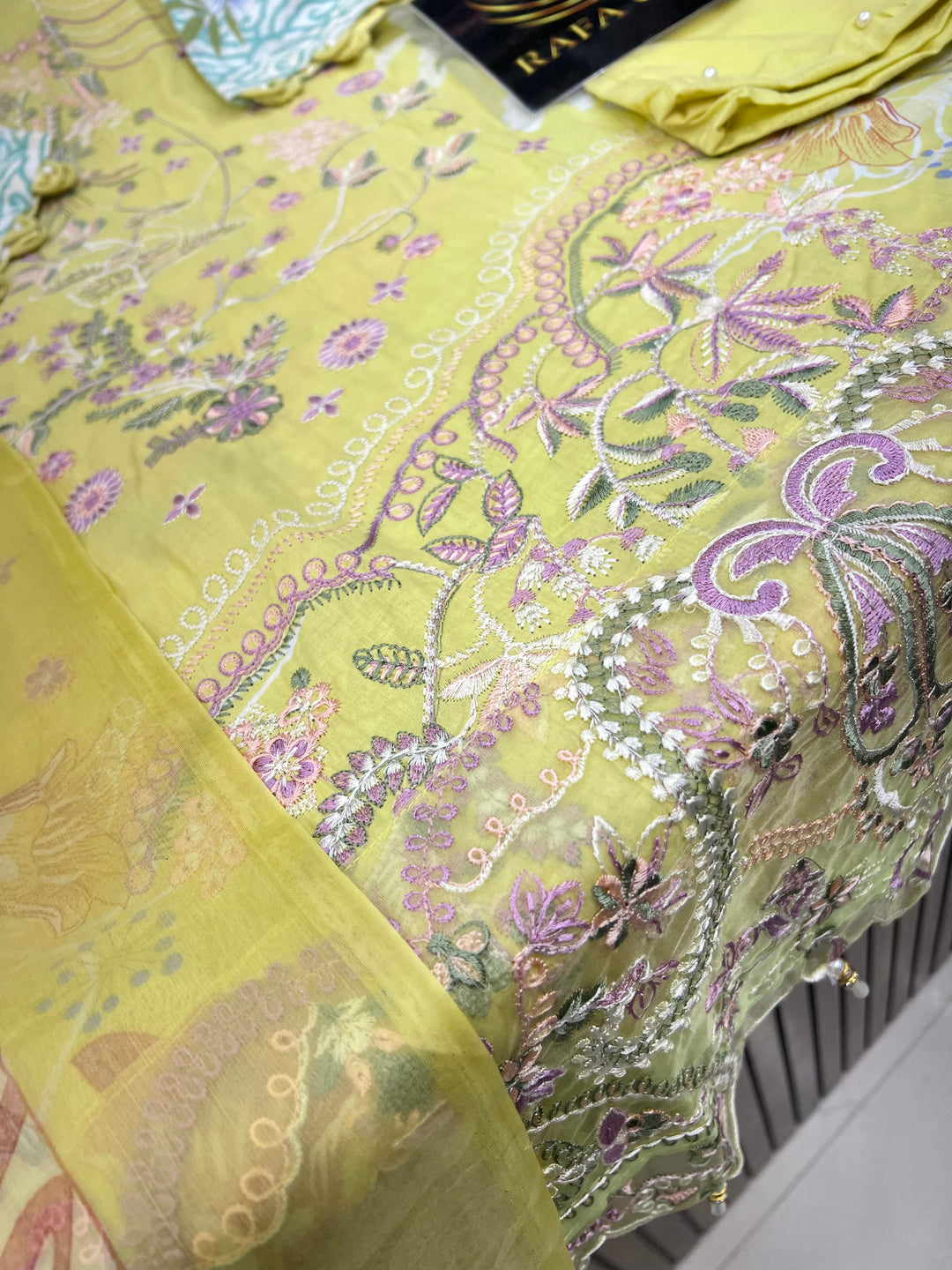 Embroided cotton Suits 2575