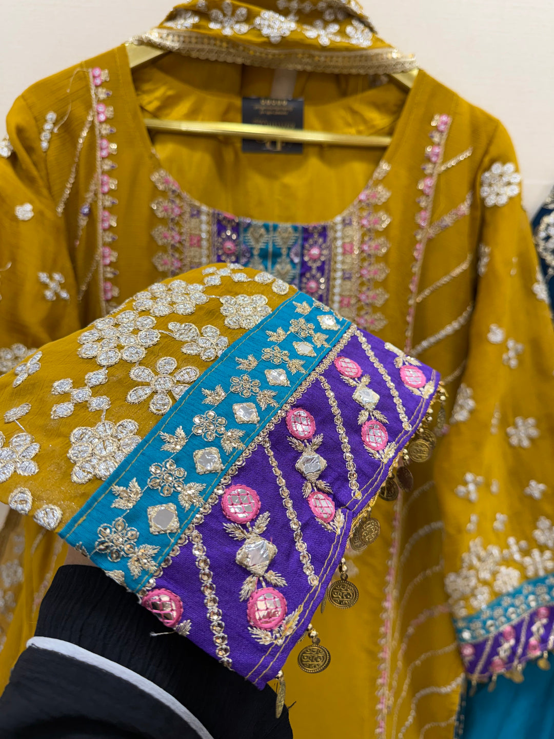 Heavy embroidered suits 2973