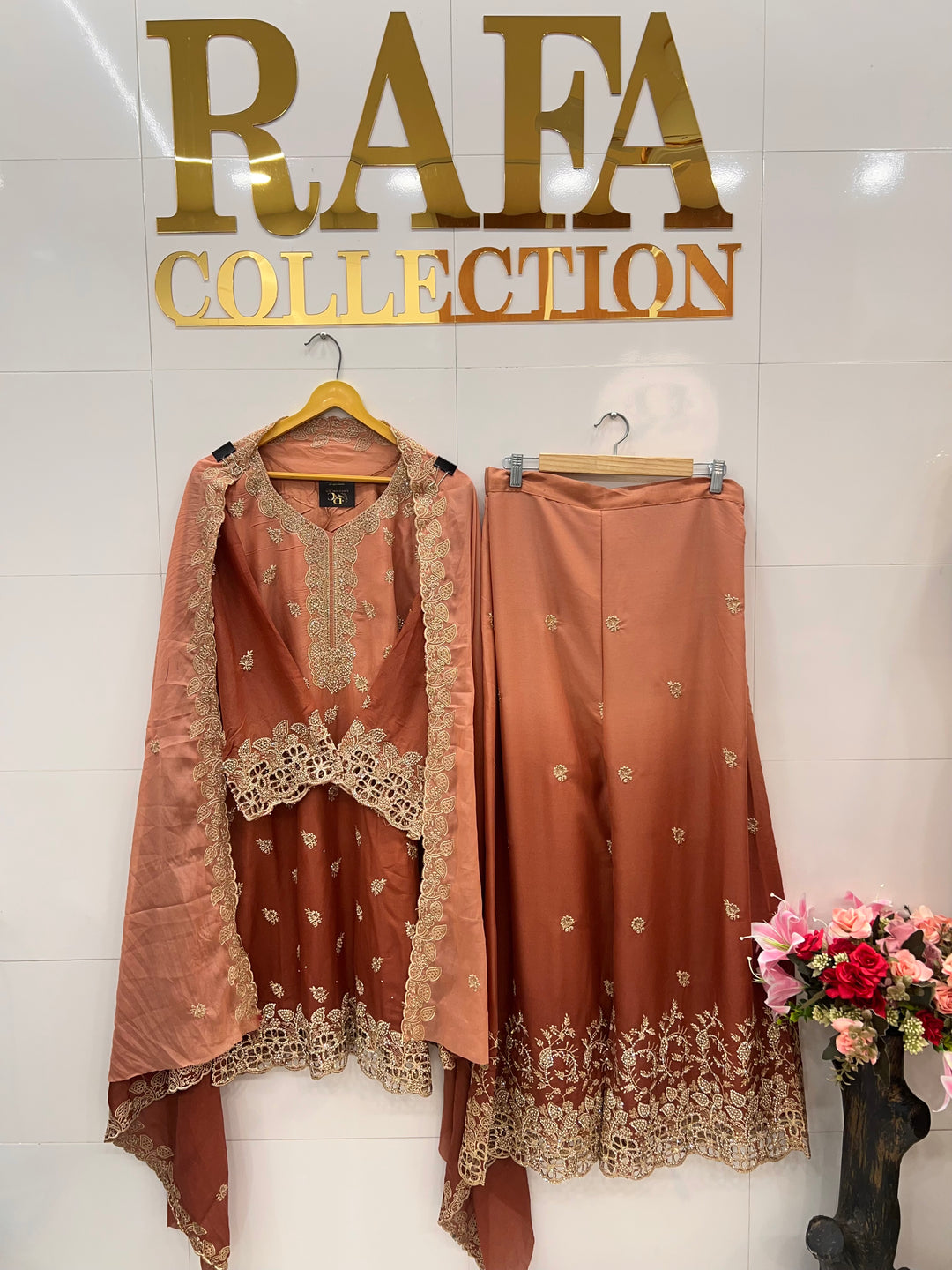 Pakistani party wear suits 17396