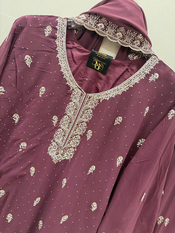 Pakistani party wear suits 2827