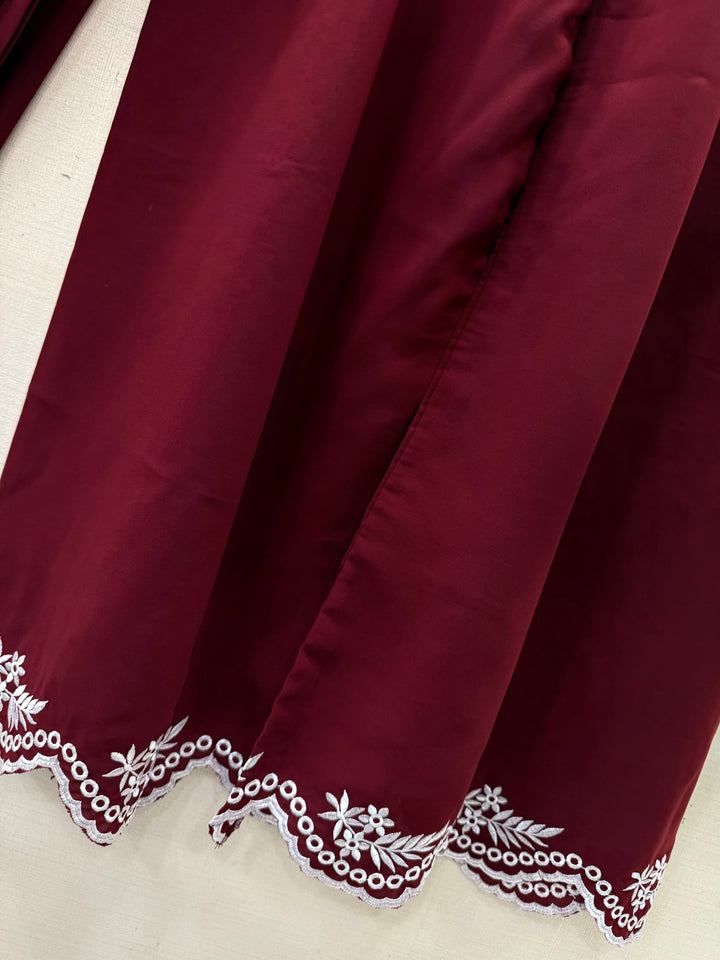 Appliqué work premium suits