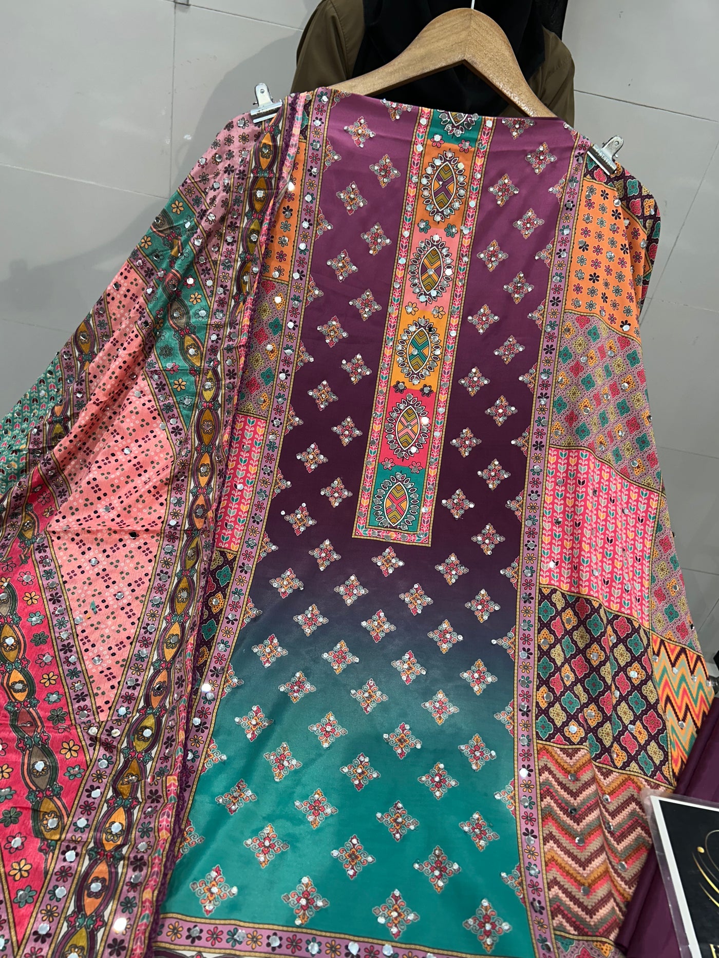 Multi colour mirror Suit 1282