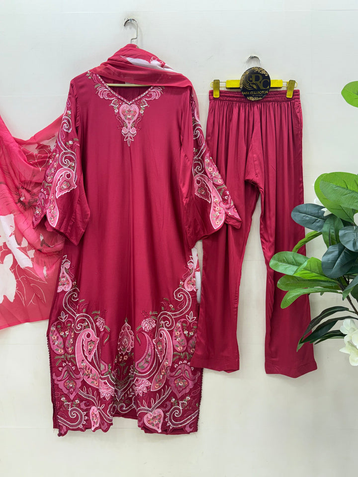 Embroidered pakistani kaftan Long Suits