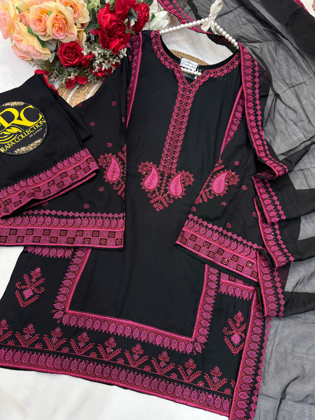 Pakistani embroided suits 3118