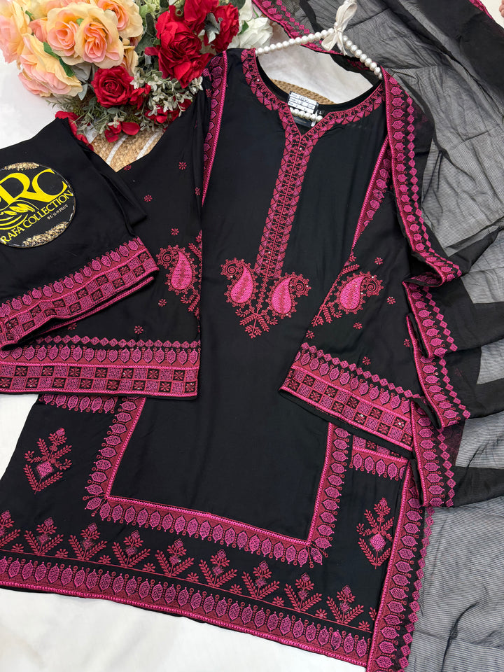 Pakistani embroided suits 3118