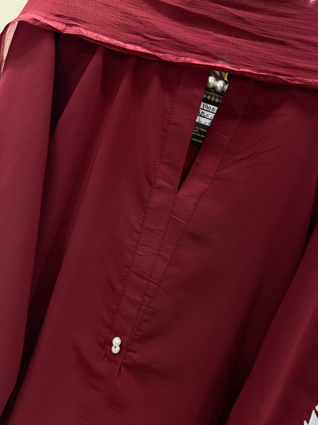 Appliqué work premium suits